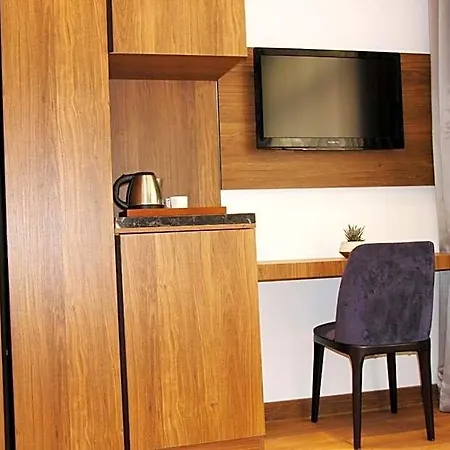 Besiktas Hotel *